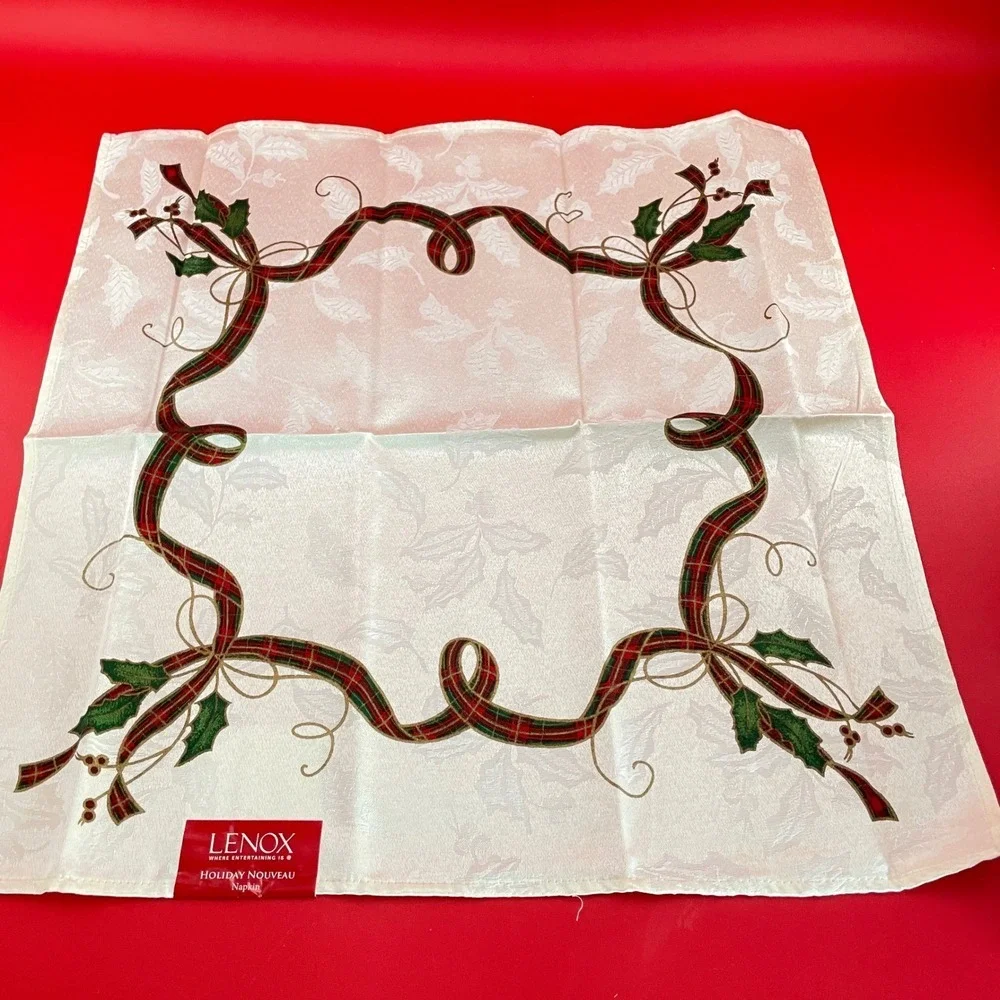 Lenox Holiday Nouveau Dinner Napkins Cream 20 x 20 Plaid Ribbon Holly Set of 11